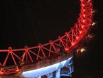 London Eye in rot und blau